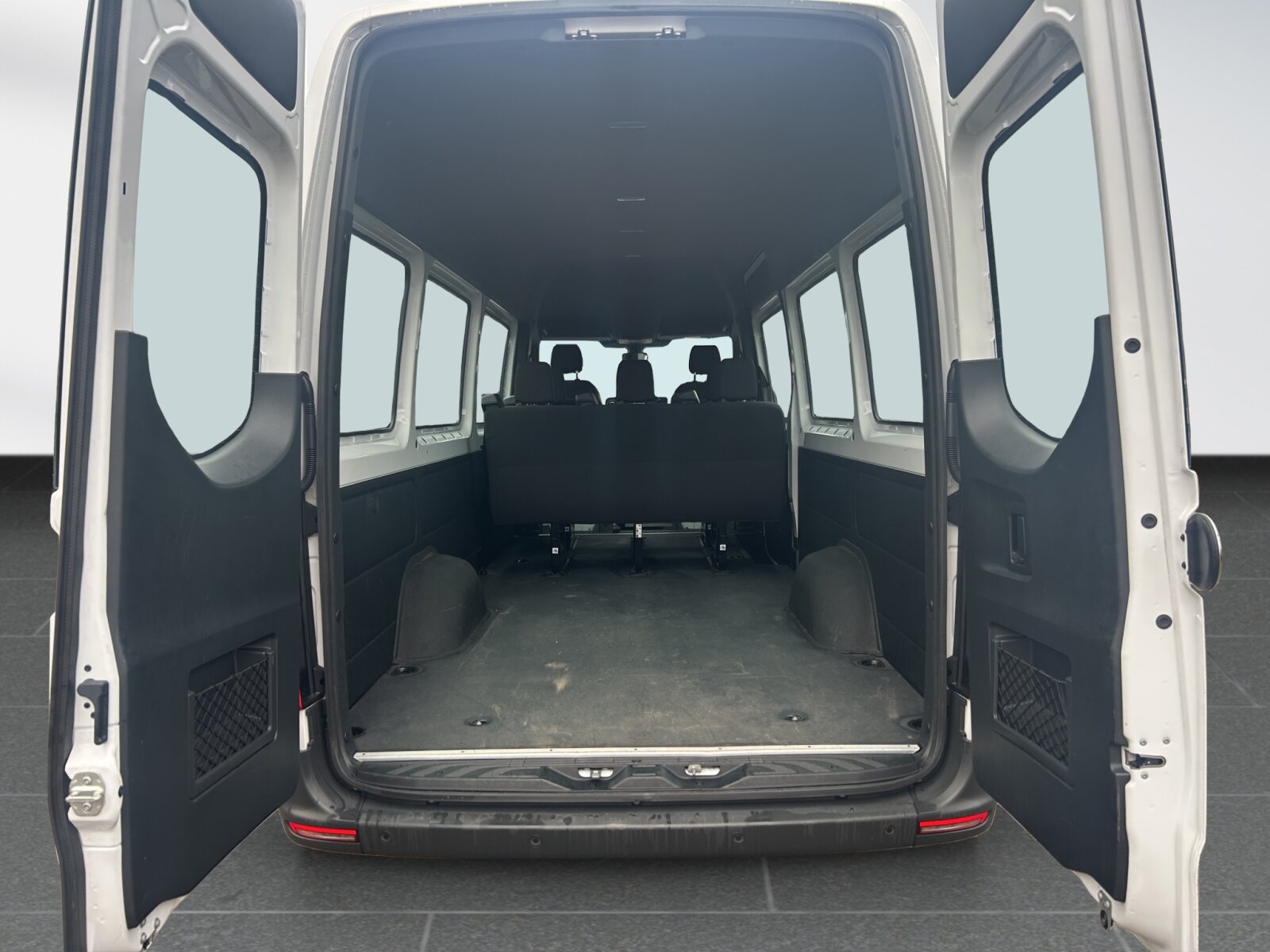 MERCEDES-BENZ SPRINTER (11/15)