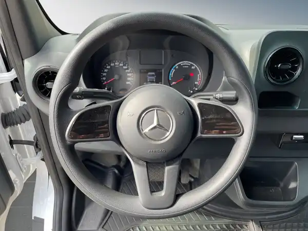 MERCEDES-BENZ E-SPRINTER 312 (11/15)