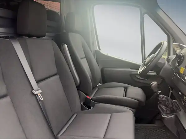MERCEDES-BENZ SPRINTER 315 (10/15)