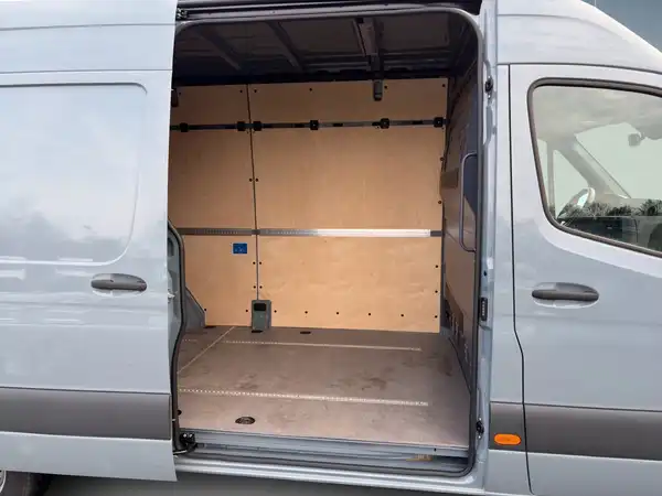 MERCEDES-BENZ E-SPRINTER 312 (10/15)