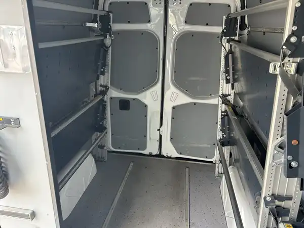 MERCEDES-BENZ SPRINTER (11/15)