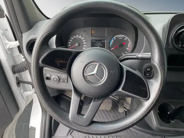 MERCEDES-BENZ E-SPRINTER 312 (11/15)