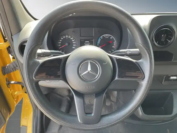 MERCEDES-BENZ E-SPRINTER 312 (11/15)