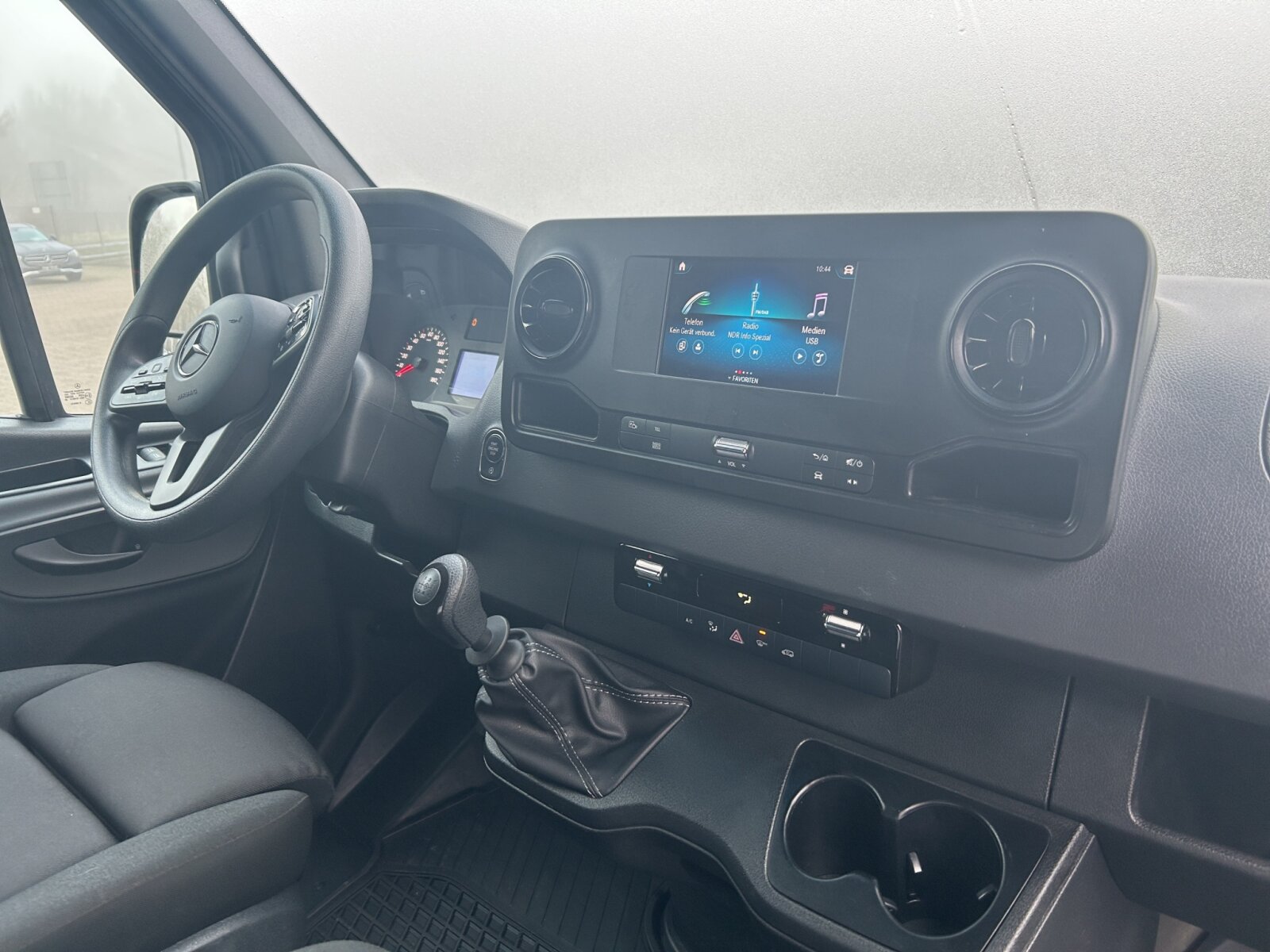 MERCEDES-BENZ SPRINTER (11/15)
