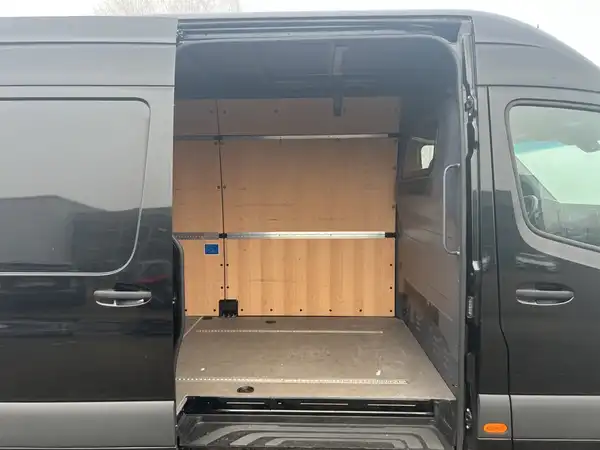 MERCEDES-BENZ SPRINTER (8/15)