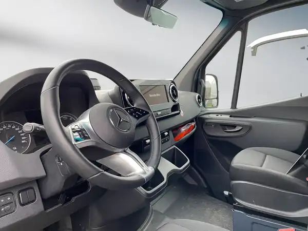 MERCEDES-BENZ SPRINTER (5/15)