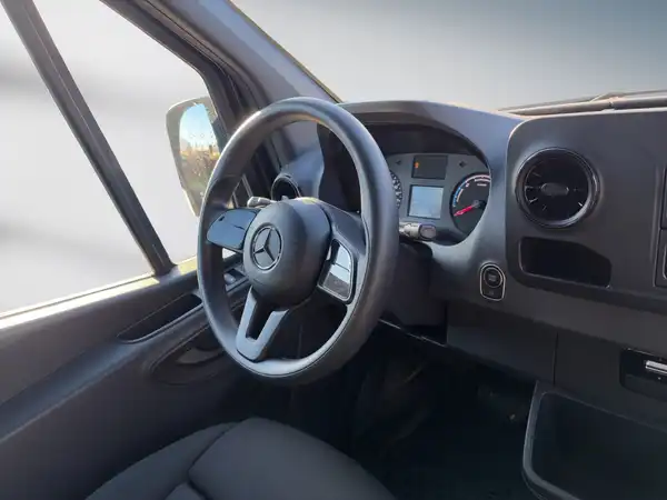 MERCEDES-BENZ E-SPRINTER 312 (11/15)