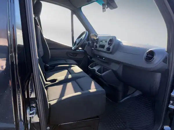 MERCEDES-BENZ E-SPRINTER 312 (8/15)