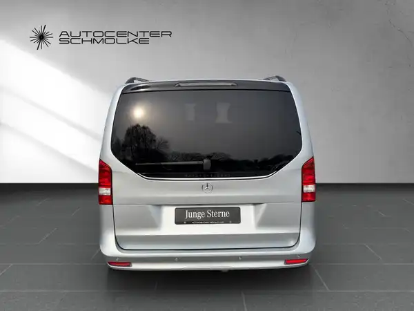 MERCEDES-BENZ V 220 (5/15)