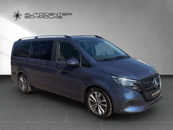 MERCEDES-BENZ V 220 (8/15)