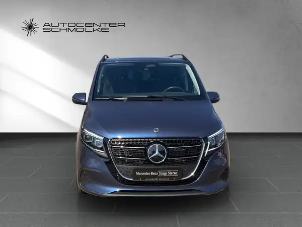 MERCEDES-BENZ V 220 (9/15)