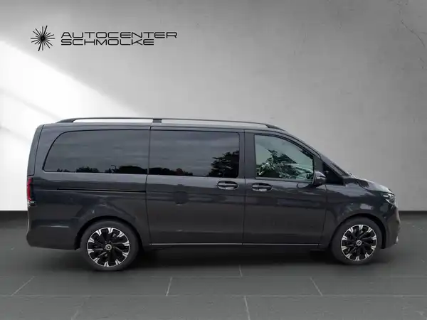 MERCEDES-BENZ V 220 (7/15)