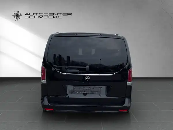 MERCEDES-BENZ V 220 (5/15)