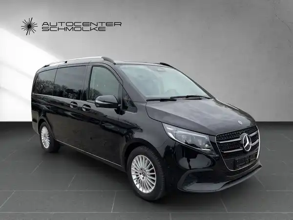 MERCEDES-BENZ V 220 (8/15)