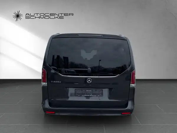 MERCEDES-BENZ V 220 (5/15)