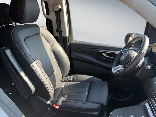 MERCEDES-BENZ V 300 (12/15)