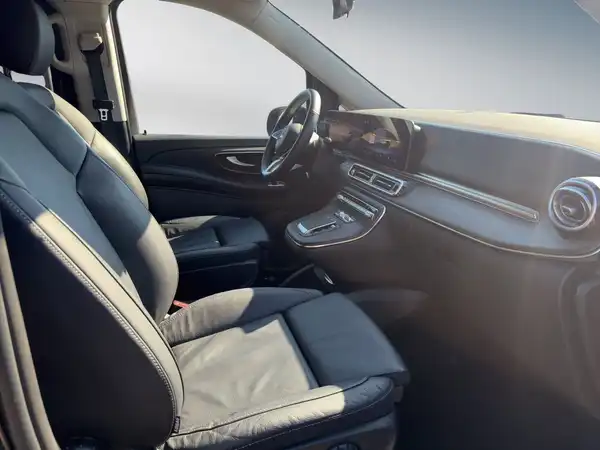 MERCEDES-BENZ V 300 (10/15)