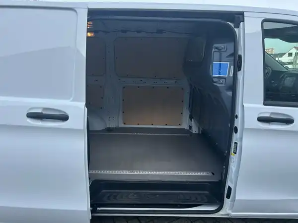 MERCEDES-BENZ VITO (8/15)