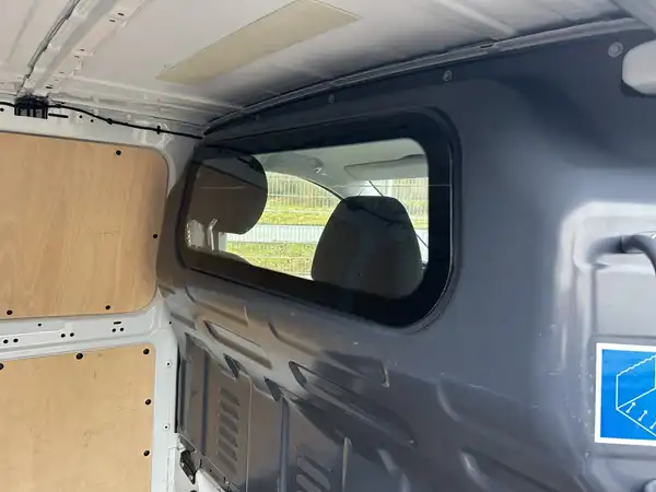 MERCEDES-BENZ VITO (8/15)