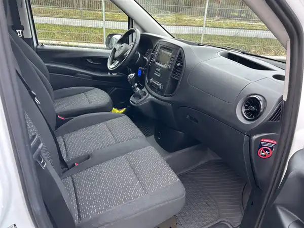MERCEDES-BENZ VITO (9/15)