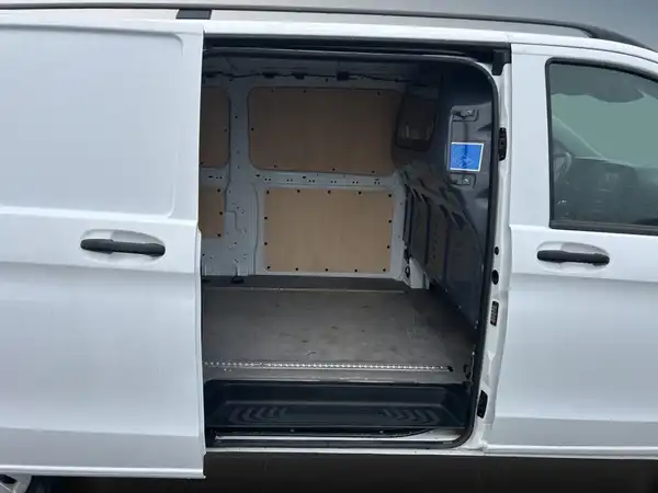MERCEDES-BENZ VITO (10/15)