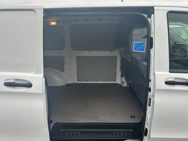 MERCEDES-BENZ VITO (6/15)