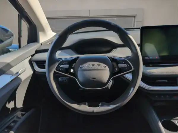 ŠKODA ENYAQ (10/15)