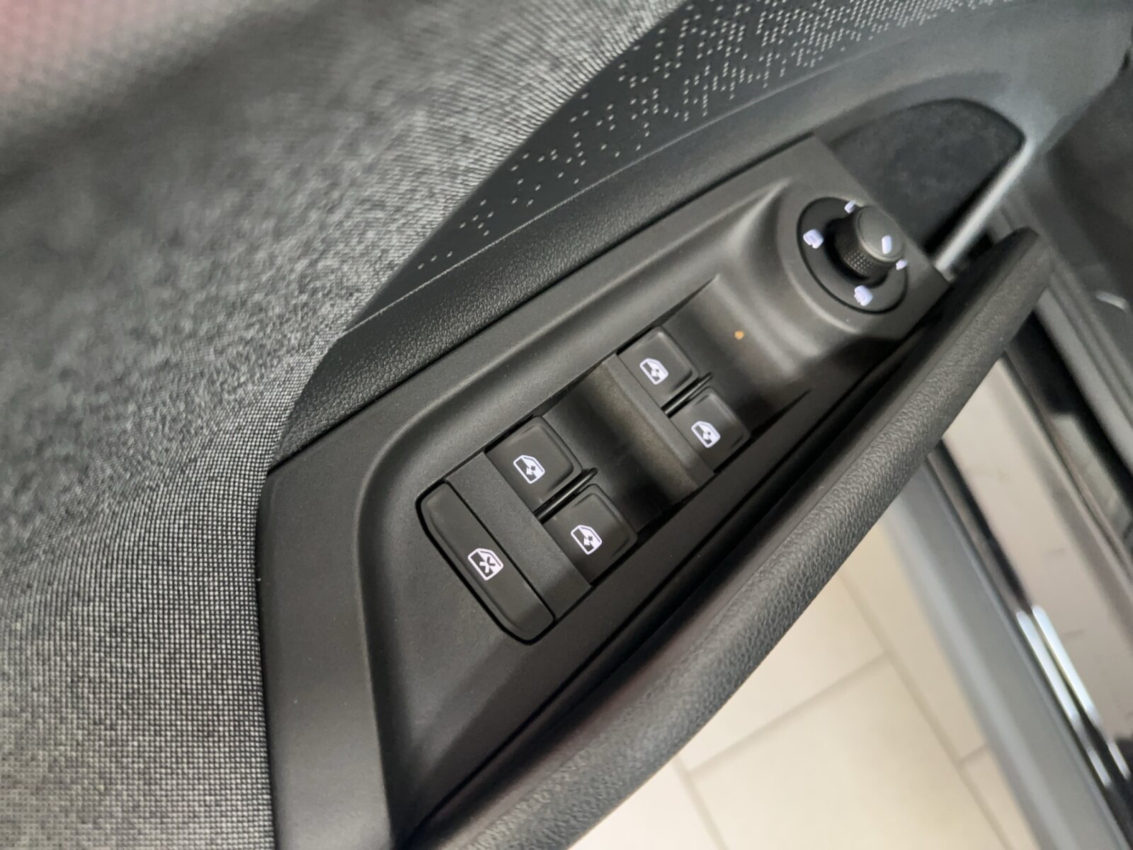 ŠKODA ENYAQ (12/15)