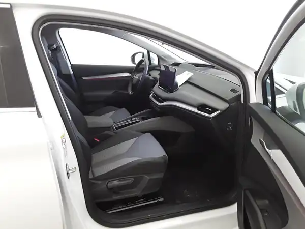 ŠKODA ENYAQ (3/11)
