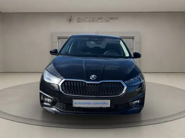 ŠKODA FABIA (2/15)