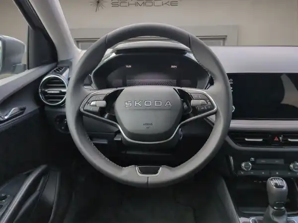 ŠKODA FABIA (10/15)