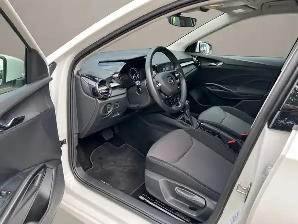 ŠKODA FABIA (9/15)