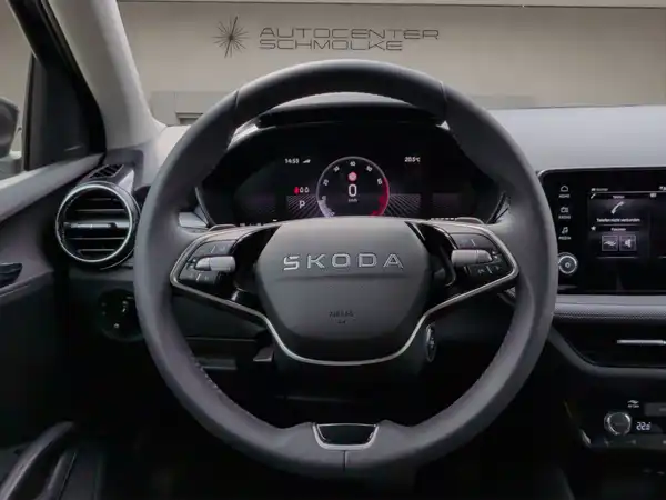 ŠKODA FABIA (13/15)