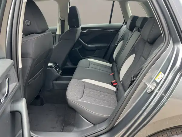 ŠKODA KAMIQ (12/15)