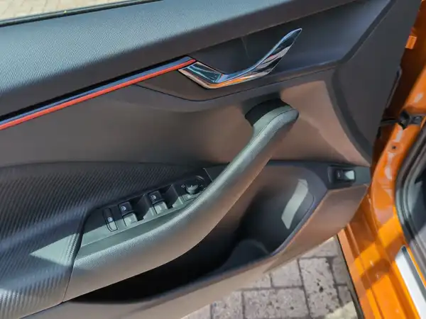ŠKODA KAMIQ (12/15)