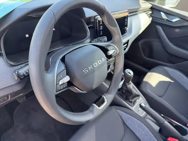 ŠKODA KAMIQ (9/15)