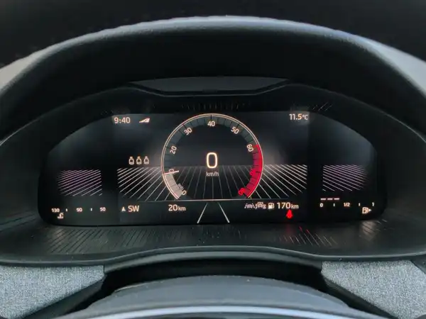 ŠKODA KAMIQ (10/15)