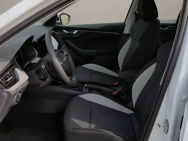 ŠKODA KAMIQ (9/15)