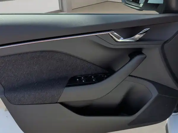 ŠKODA KAMIQ (11/15)