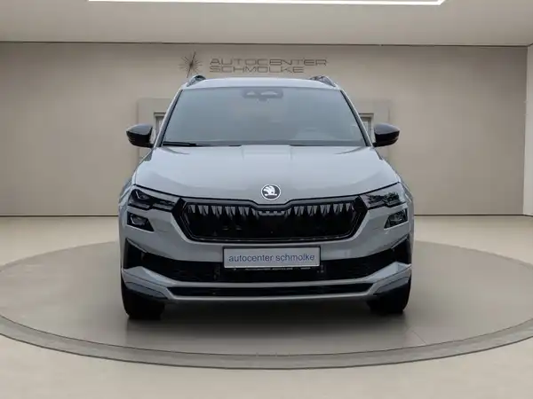 ŠKODA KAROQ (2/15)