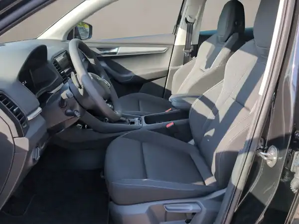ŠKODA KAROQ (9/15)