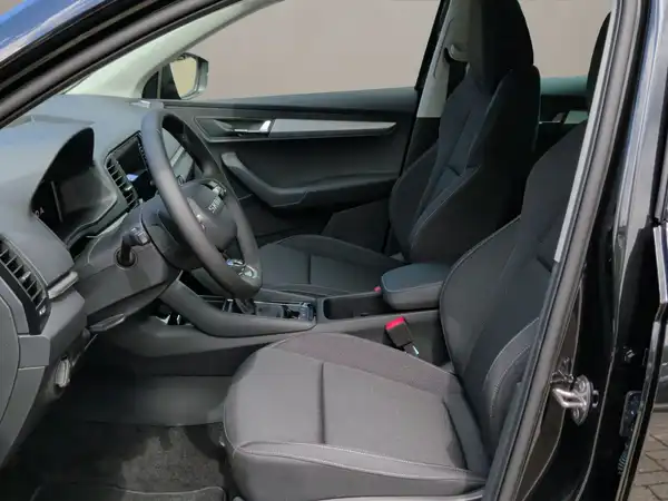 ŠKODA KAROQ (9/15)