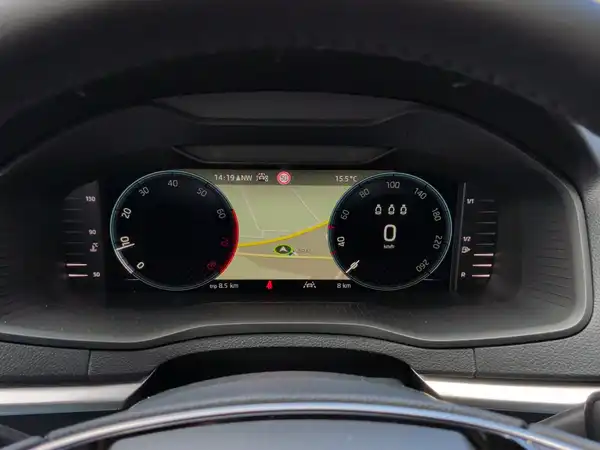 ŠKODA KAROQ (10/15)