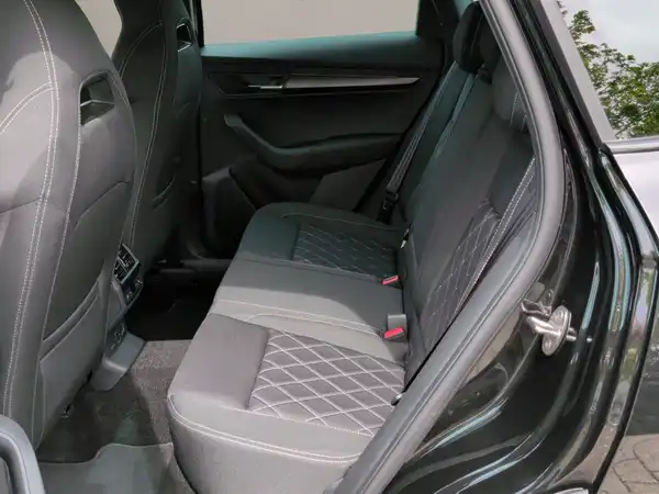ŠKODA KAROQ (12/15)