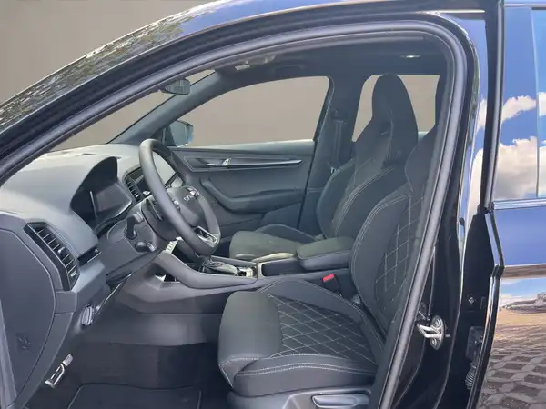 ŠKODA KAROQ (9/15)