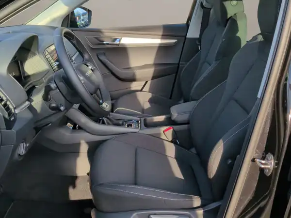 ŠKODA KAROQ (9/15)