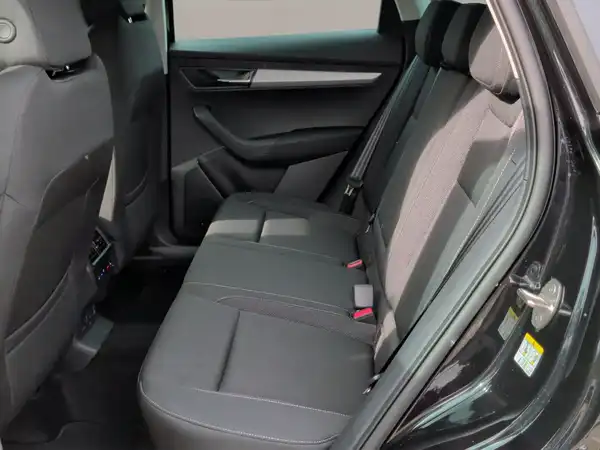 ŠKODA KAROQ (12/15)