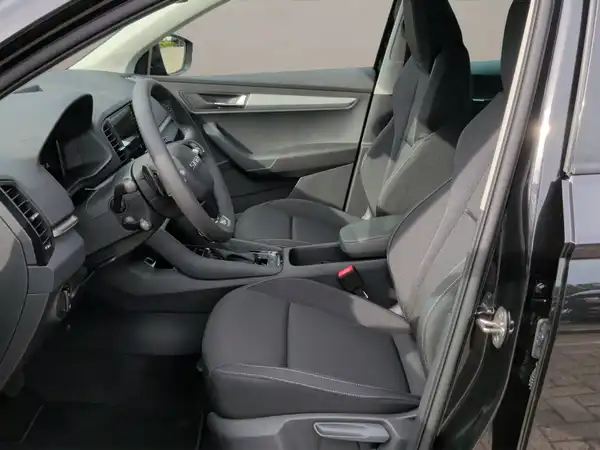 ŠKODA KAROQ (9/15)