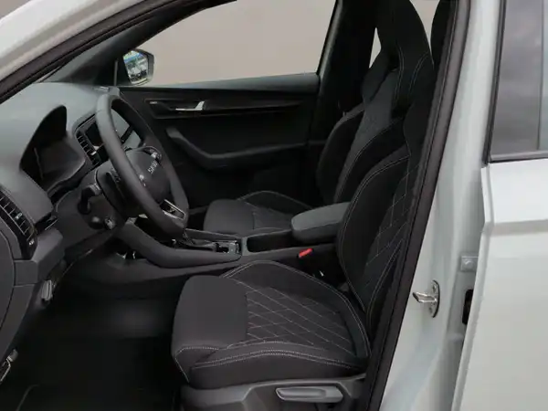 ŠKODA KAROQ (9/15)