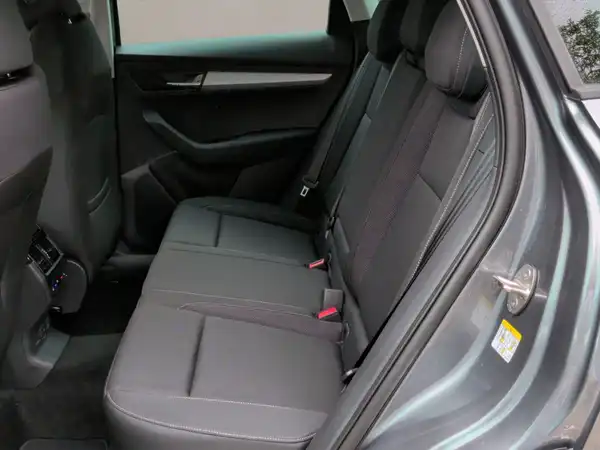 ŠKODA KAROQ (12/15)